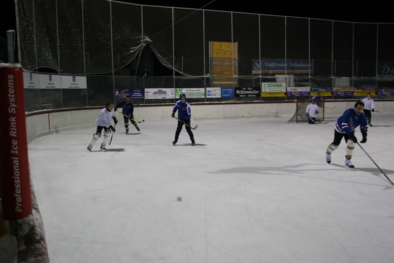 gal/Eishockeyspiel in Toblach/2008-02-02 SVR Eishockey 110.jpg
